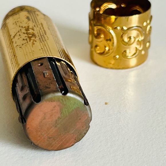 VINTAGE AVON COMPACT, LIPSTICK & PERFUME SET - Picture 11 of 12